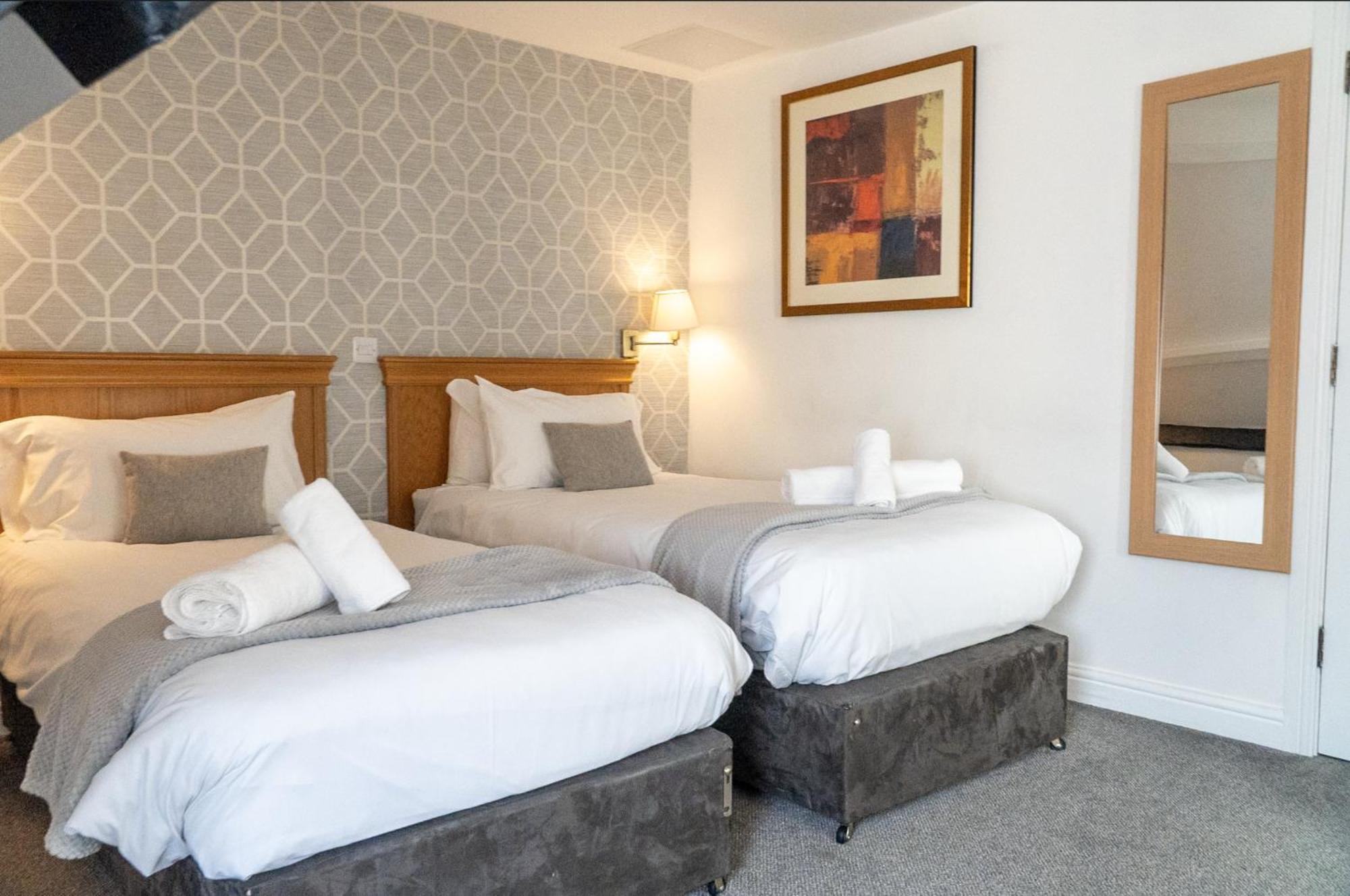 The Red Lion Hotel Spalding Room photo
