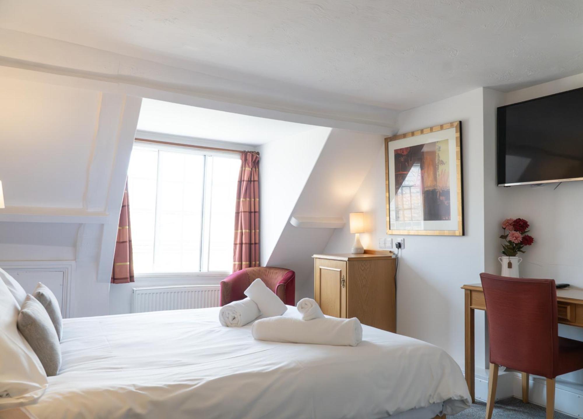 The Red Lion Hotel Spalding Room photo
